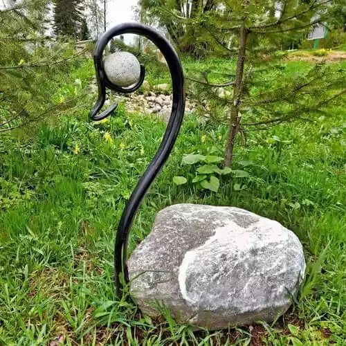 Скульптура лебедь