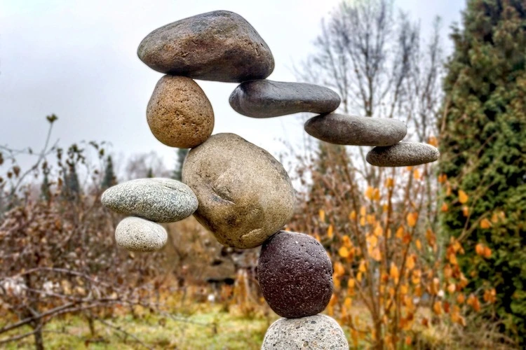 Парящие камни